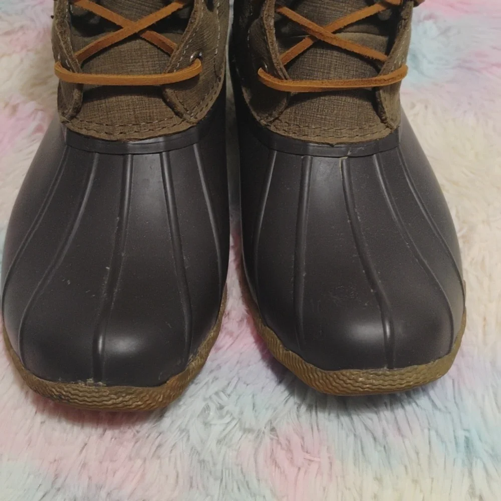 (X-102) SALE! Sperry Saltwater Duck Boots Sz.8 Hardly Worn